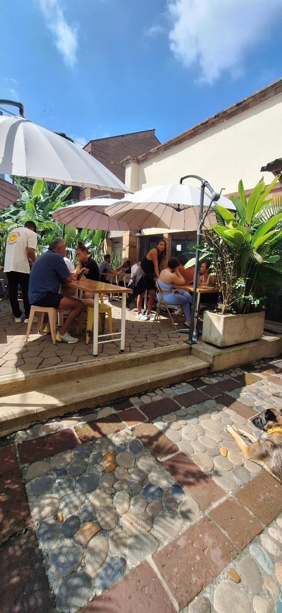 Yolo Hostel Medellin Luaran gambar