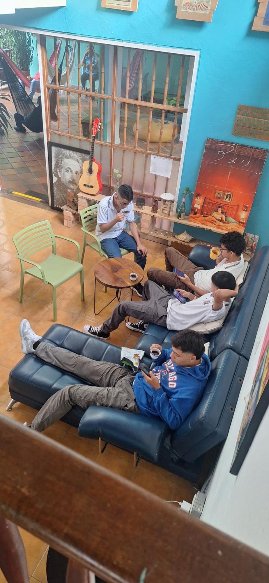 Yolo Hostel Medellin Luaran gambar
