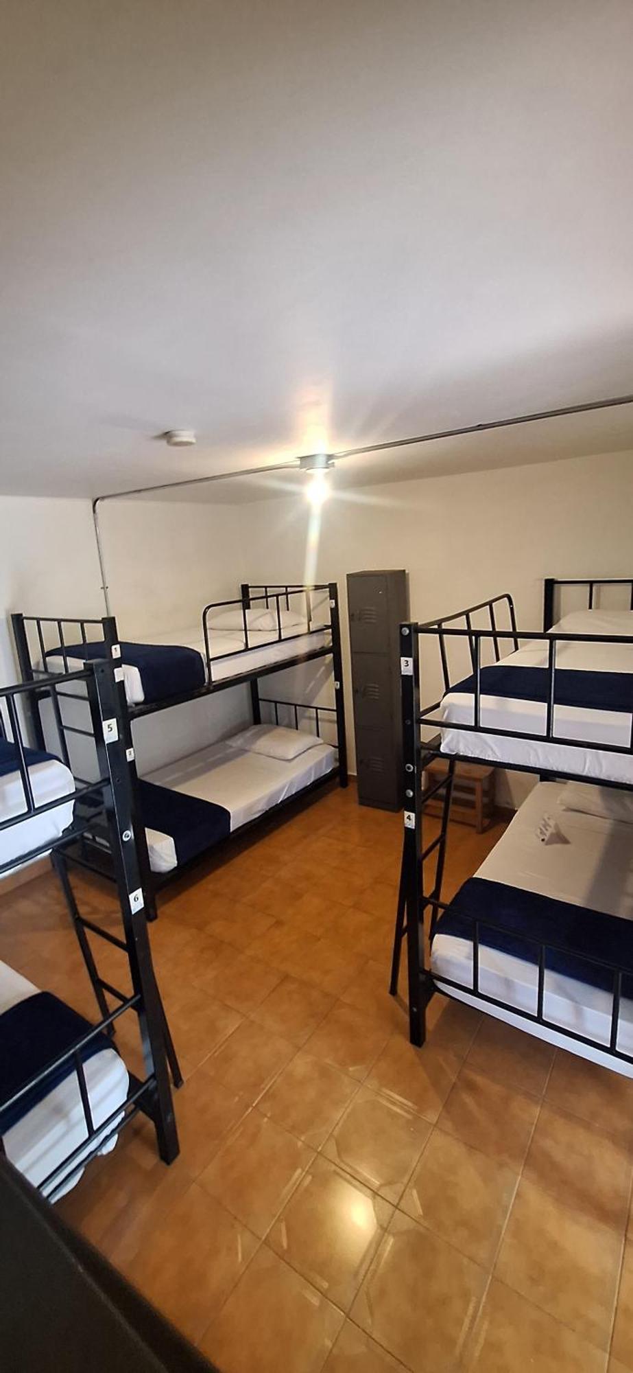 Yolo Hostel Medellin Luaran gambar